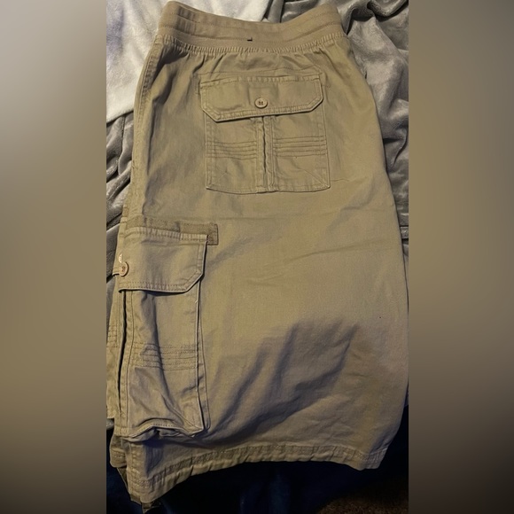 CARGO SHORTS - Picture 3 of 3